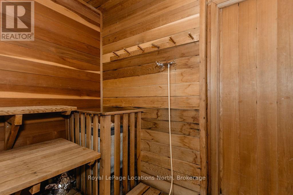 138 St Moritz Crescent, Blue Mountains, Ontario  L9Y 0S6 - Photo 18 - X12072915