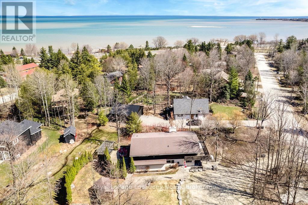 138 St Moritz Crescent, Blue Mountains, Ontario  L9Y 0S6 - Photo 2 - X12072915