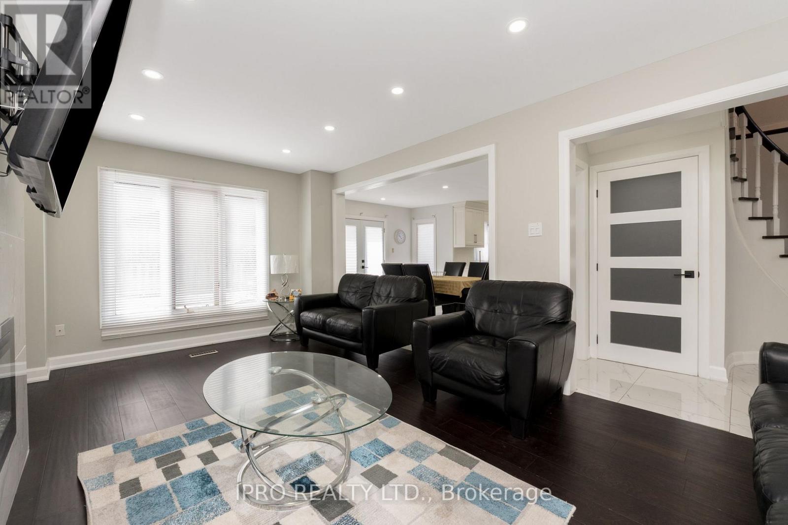 108 Zinnia Place, Vaughan, Ontario  L4L 6G5 - Photo 20 - N12072913