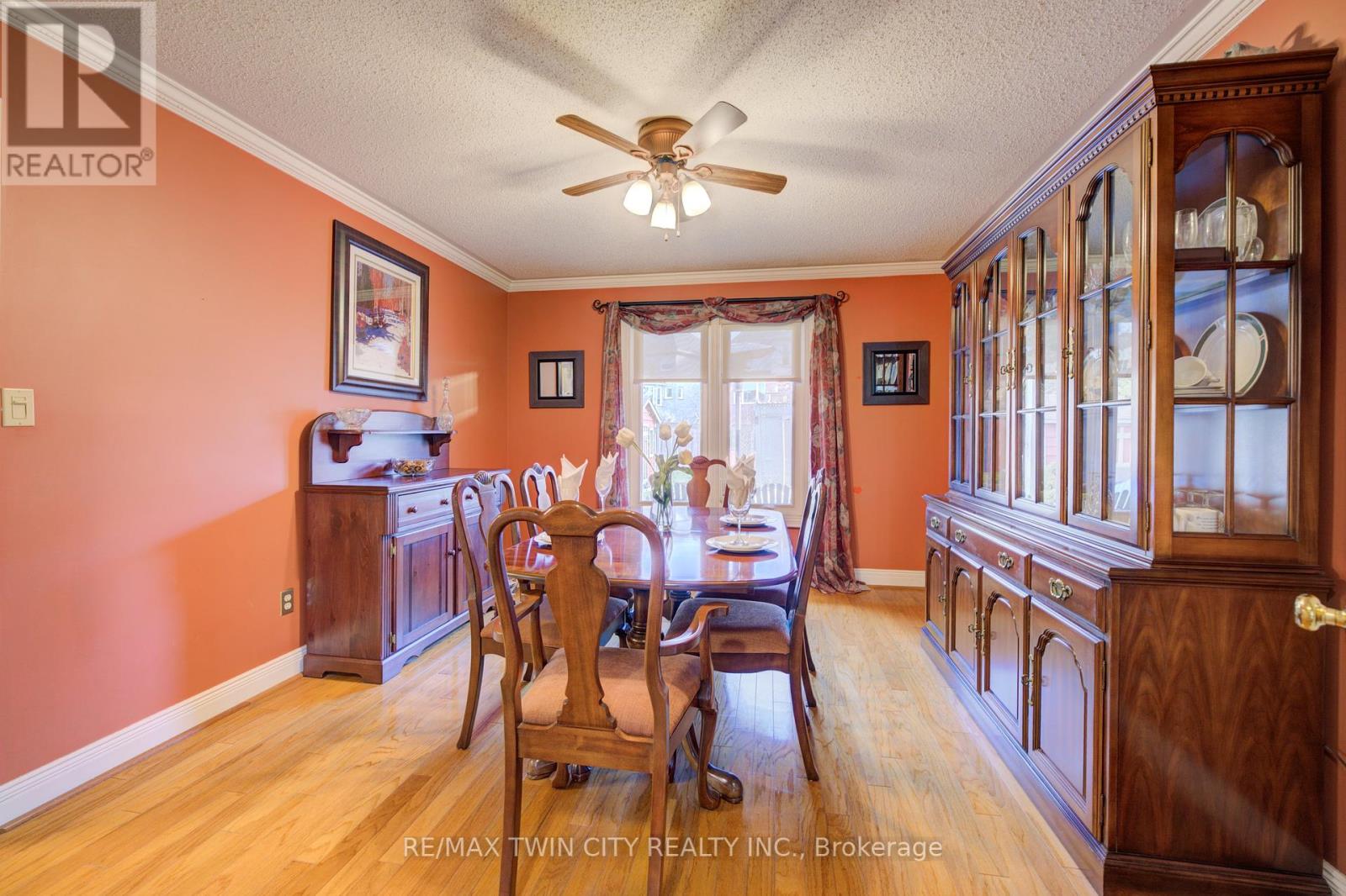 Property at 25 LYNNVALLEY CRESCENT image 5