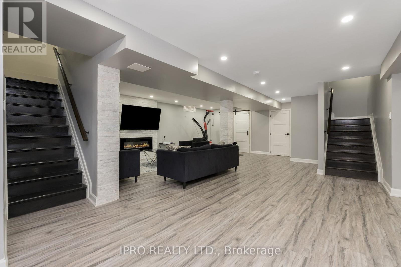 108 Zinnia Place, Vaughan, Ontario  L4L 6G5 - Photo 30 - N12072913