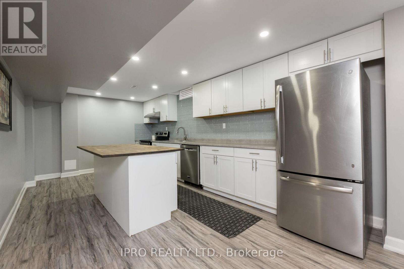 108 Zinnia Place, Vaughan, Ontario  L4L 6G5 - Photo 38 - N12072913