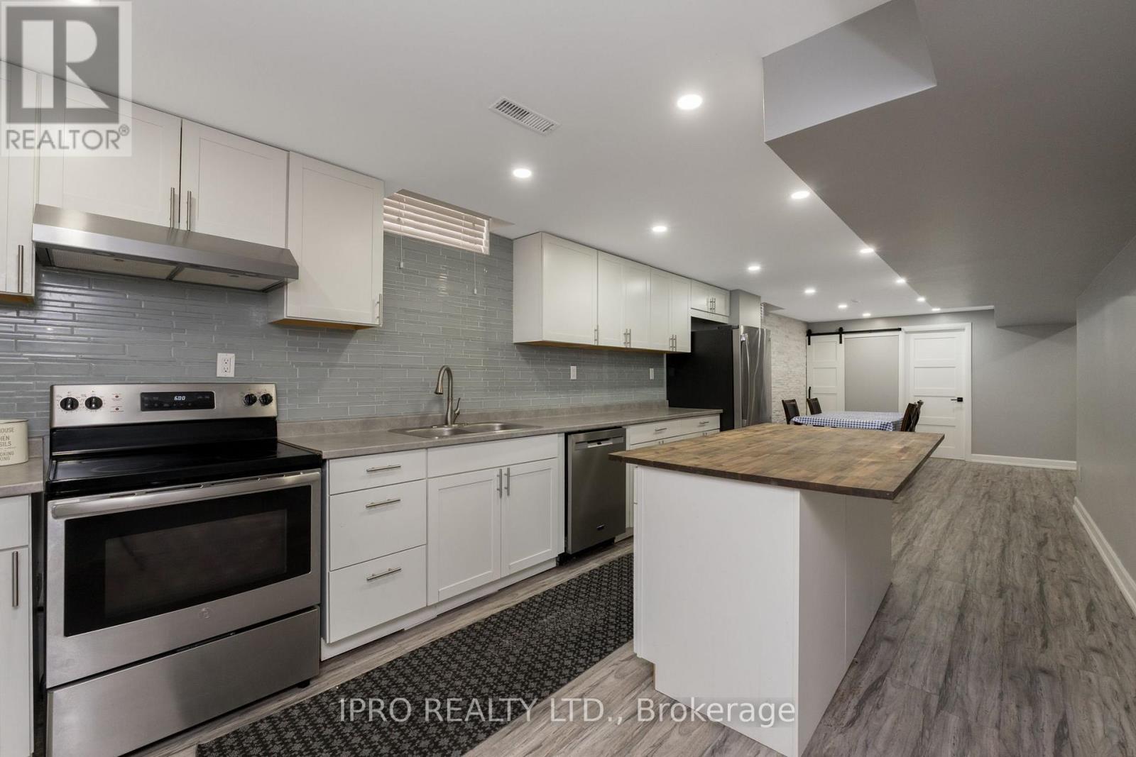 108 Zinnia Place, Vaughan, Ontario  L4L 6G5 - Photo 41 - N12072913