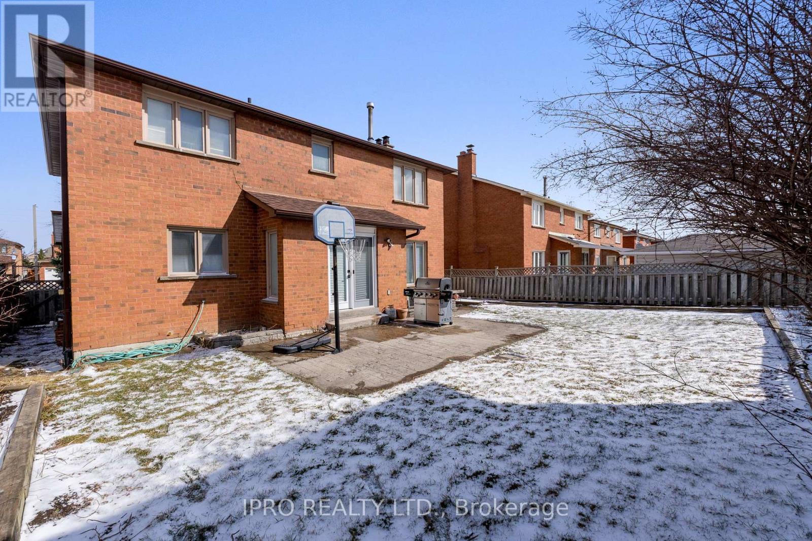 108 Zinnia Place, Vaughan, Ontario  L4L 6G5 - Photo 44 - N12072913