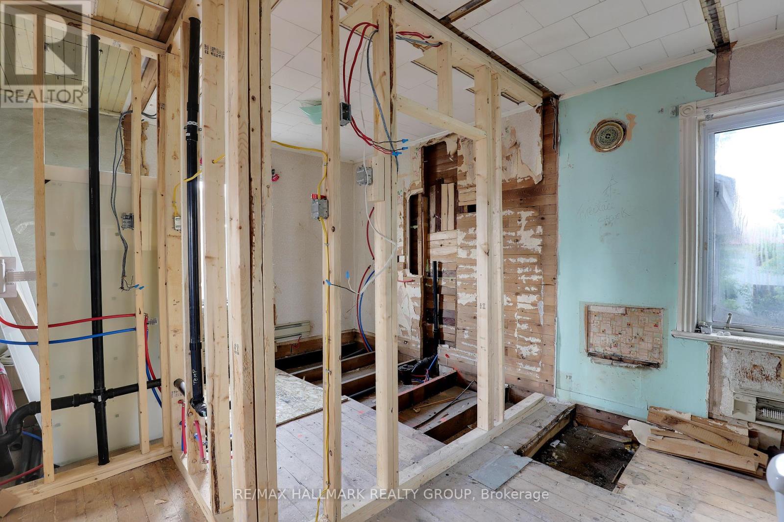 211 St Philippe Street, Alfred And Plantagenet, Ontario  K0B 1A0 - Photo 11 - X12072969