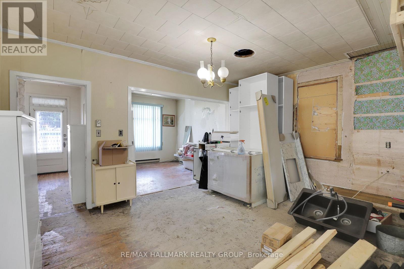 211 St Philippe Street, Alfred And Plantagenet, Ontario  K0B 1A0 - Photo 9 - X12072969
