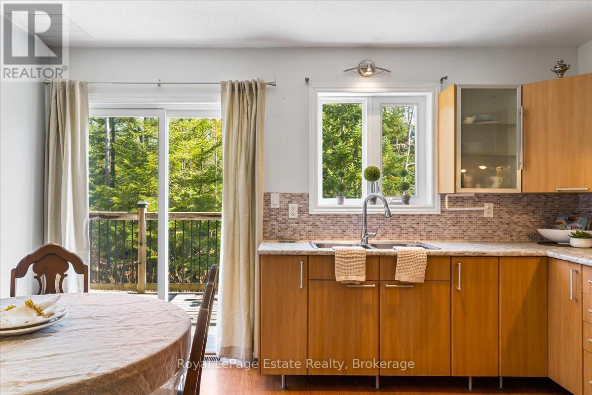 35 Sauble Woods Crescent, South Bruce Peninsula, Ontario  N0H 2G0 - Photo 11 - X12072959