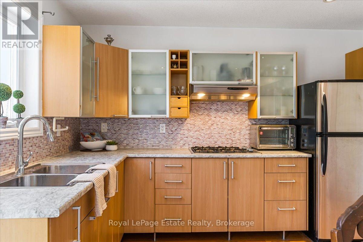35 Sauble Woods Crescent, South Bruce Peninsula, Ontario  N0H 2G0 - Photo 12 - X12072959