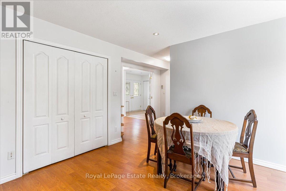 35 Sauble Woods Crescent, South Bruce Peninsula, Ontario  N0H 2G0 - Photo 13 - X12072959