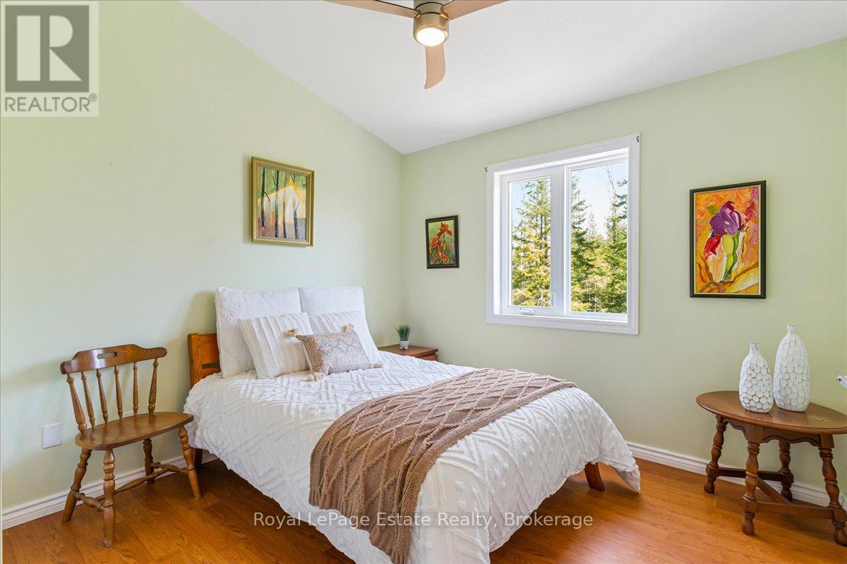 35 Sauble Woods Crescent, South Bruce Peninsula, Ontario  N0H 2G0 - Photo 18 - X12072959