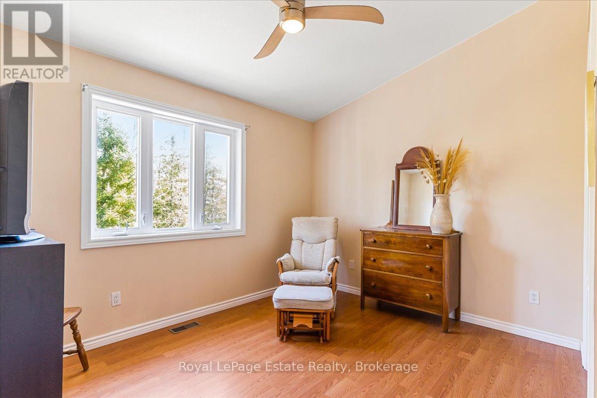 35 Sauble Woods Crescent, South Bruce Peninsula, Ontario  N0H 2G0 - Photo 20 - X12072959