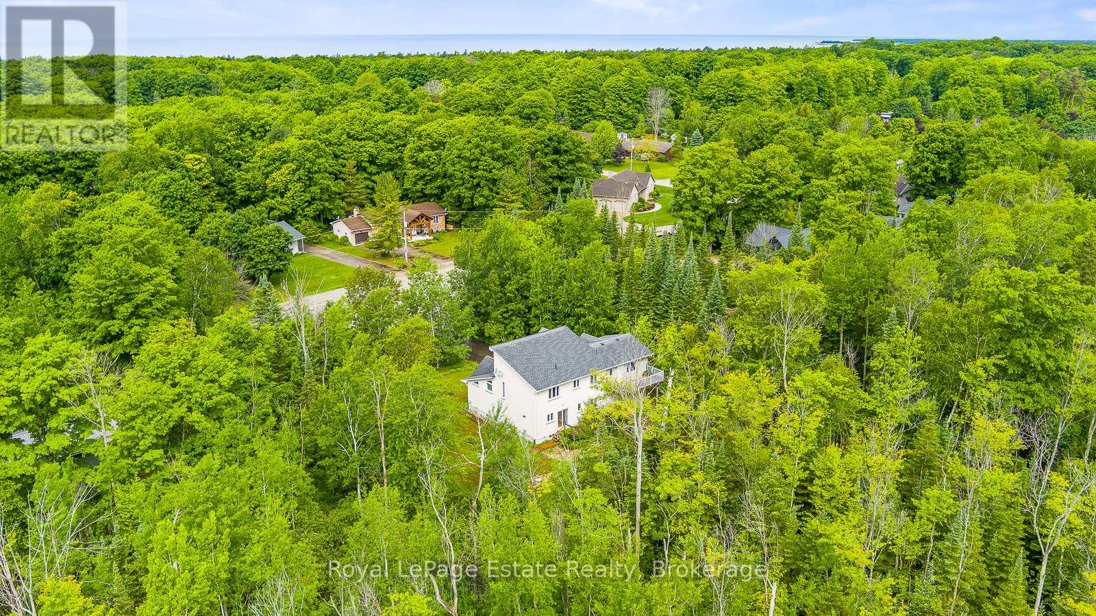 35 Sauble Woods Crescent, South Bruce Peninsula, Ontario  N0H 2G0 - Photo 26 - X12072959
