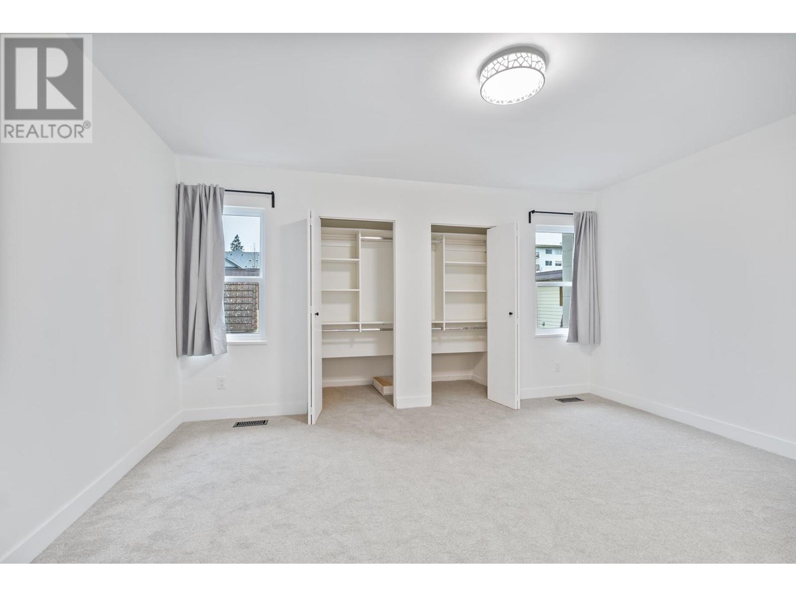 7423 13th Avenue, Burnaby, British Columbia  V3N 2E2 - Photo 13 - R2988498