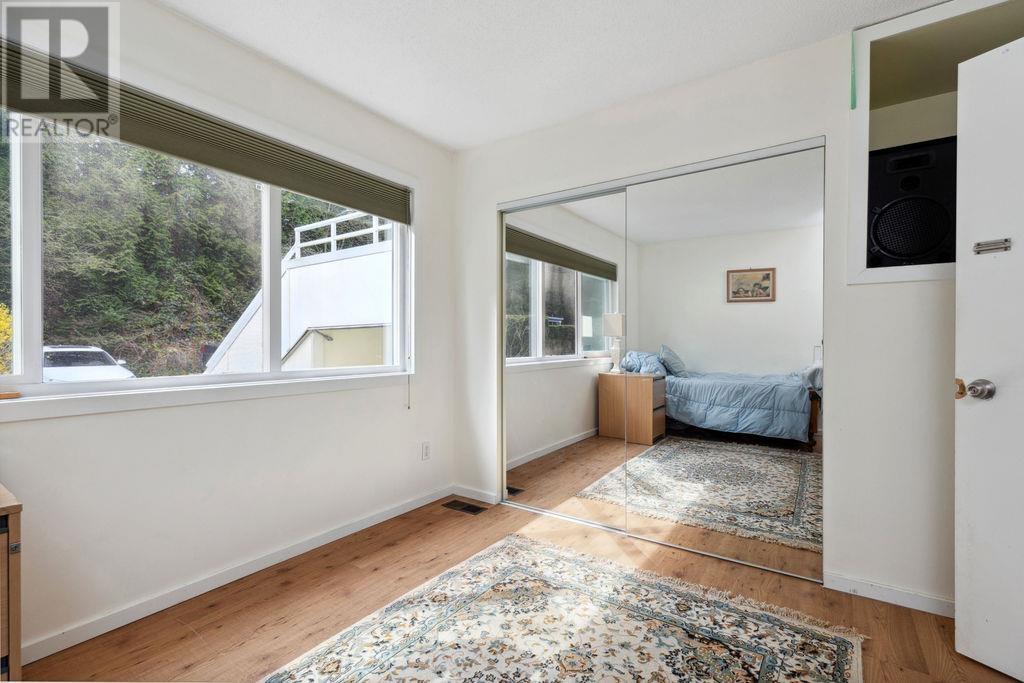 1059 Cecile Drive, Port Moody, British Columbia  V3H 1M6 - Photo 13 - R2988533