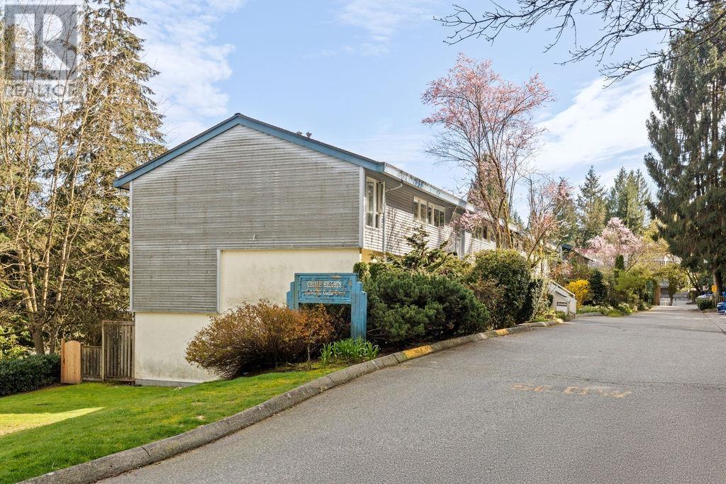 1059 Cecile Drive, Port Moody, British Columbia  V3H 1M6 - Photo 28 - R2988533