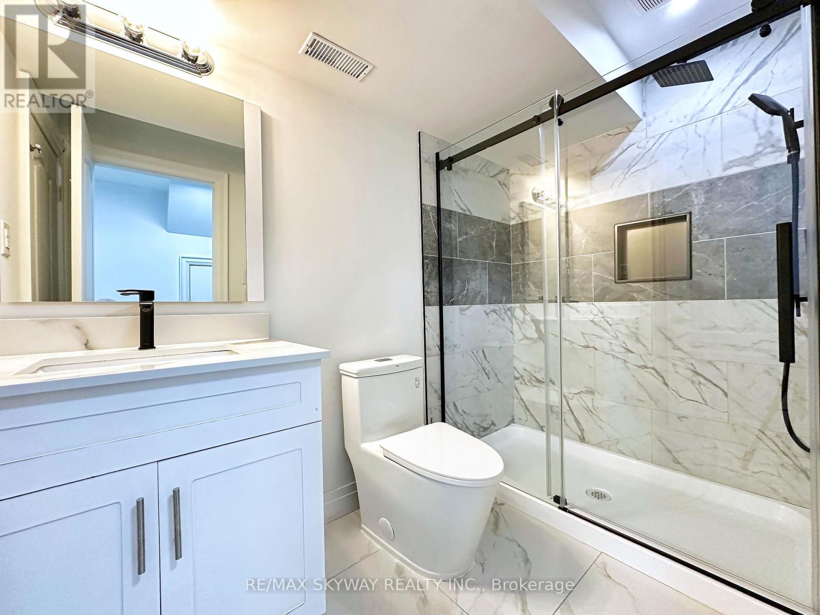 4695 Apple Blossom Circle, Mississauga (Creditview), Ontario  L5V 3C7 - Photo 47 - W12072985