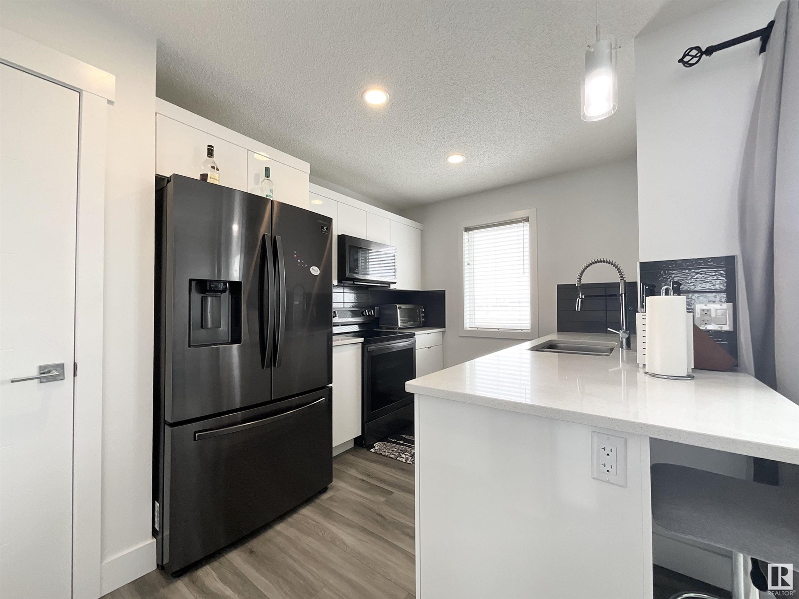 Property at #39 1391 STARLING DR NW image 4