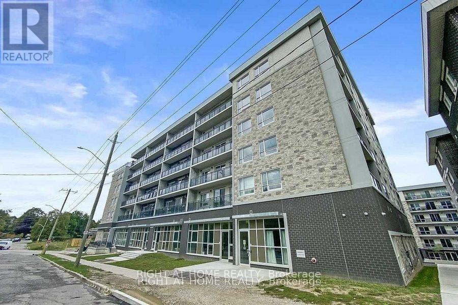F114 - 275 Larch Street S, Waterloo, Ontario  N2L 0J3 - Photo 1 - X12072932