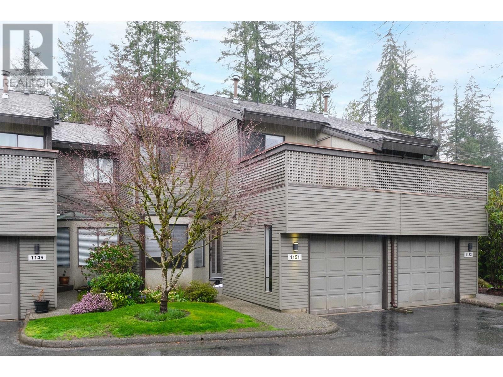 1151 Montroyal Boulevard, North Vancouver, British Columbia  V7R 2H8 - Photo 2 - R2988522