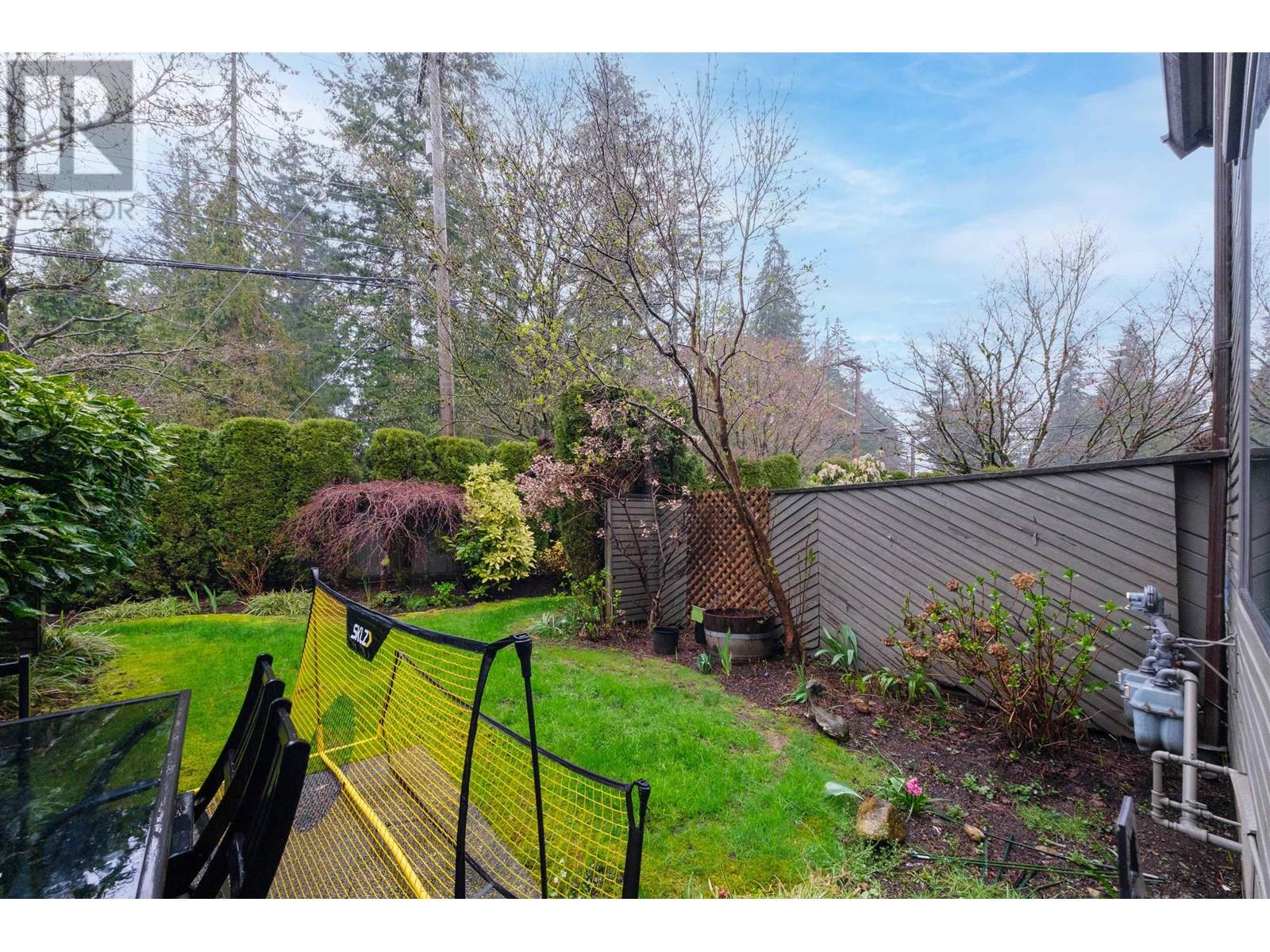1151 Montroyal Boulevard, North Vancouver, British Columbia  V7R 2H8 - Photo 25 - R2988522