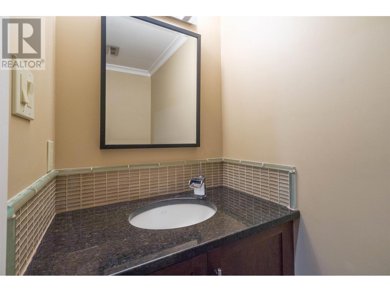 1151 Montroyal Boulevard, North Vancouver, British Columbia  V7R 2H8 - Photo 20 - R2988522