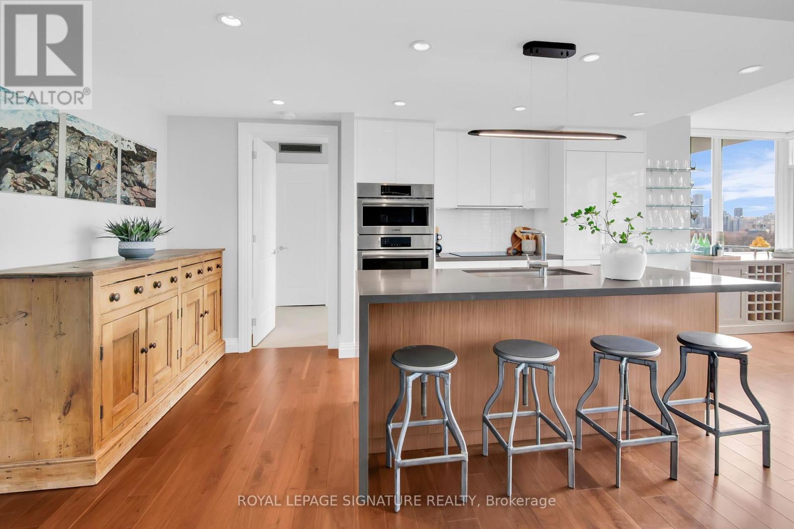 Property at 130 - 1 BENVENUTO PLACE image 5