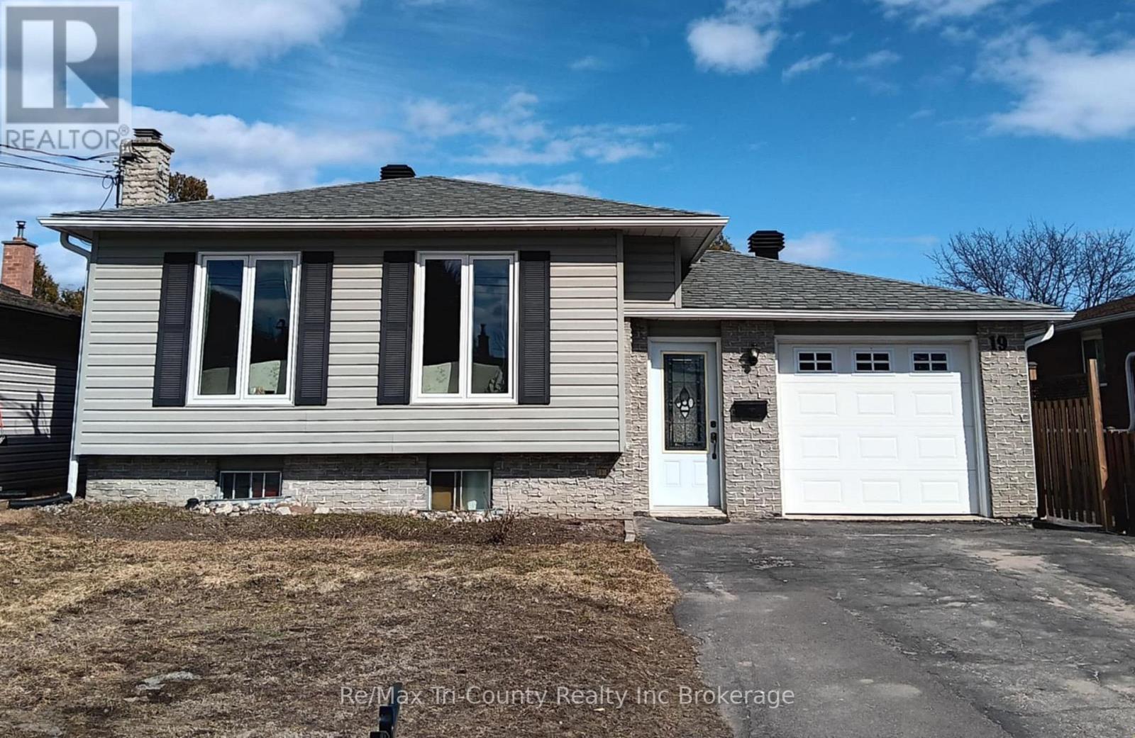 19 Belleview Crescent, North Bay, Ontario  P1B 8V2 - Photo 8 - X12073015