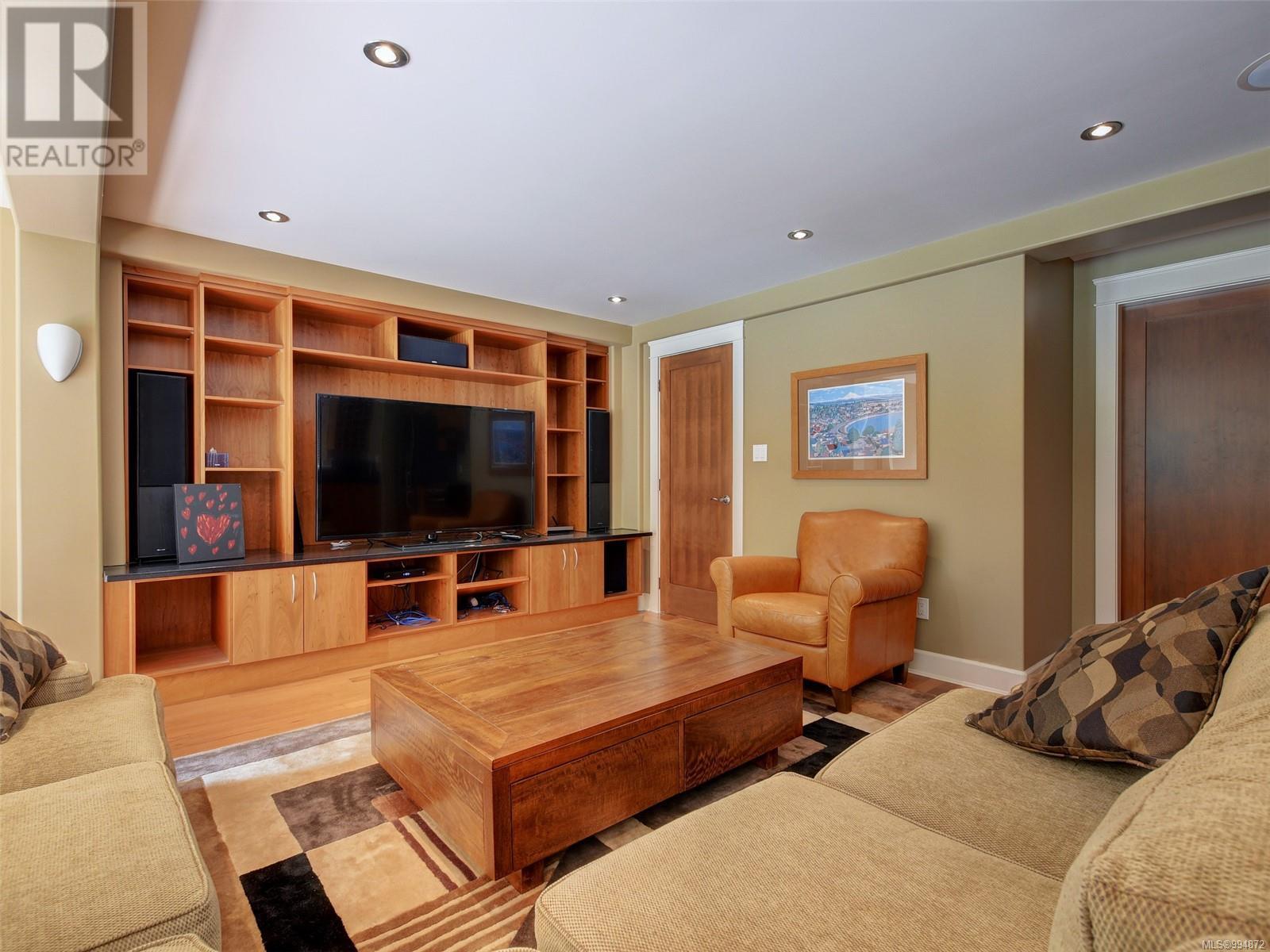 3465 Cadboro Bay Rd, Oak Bay, British Columbia  V8R 5K7 - Photo 39 - 994872