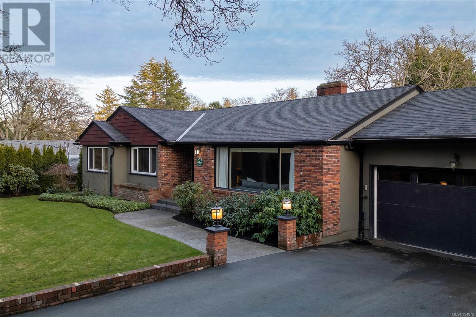 3465 Cadboro Bay Rd, Oak Bay, British Columbia  V8R 5K7 - Photo 5 - 994872