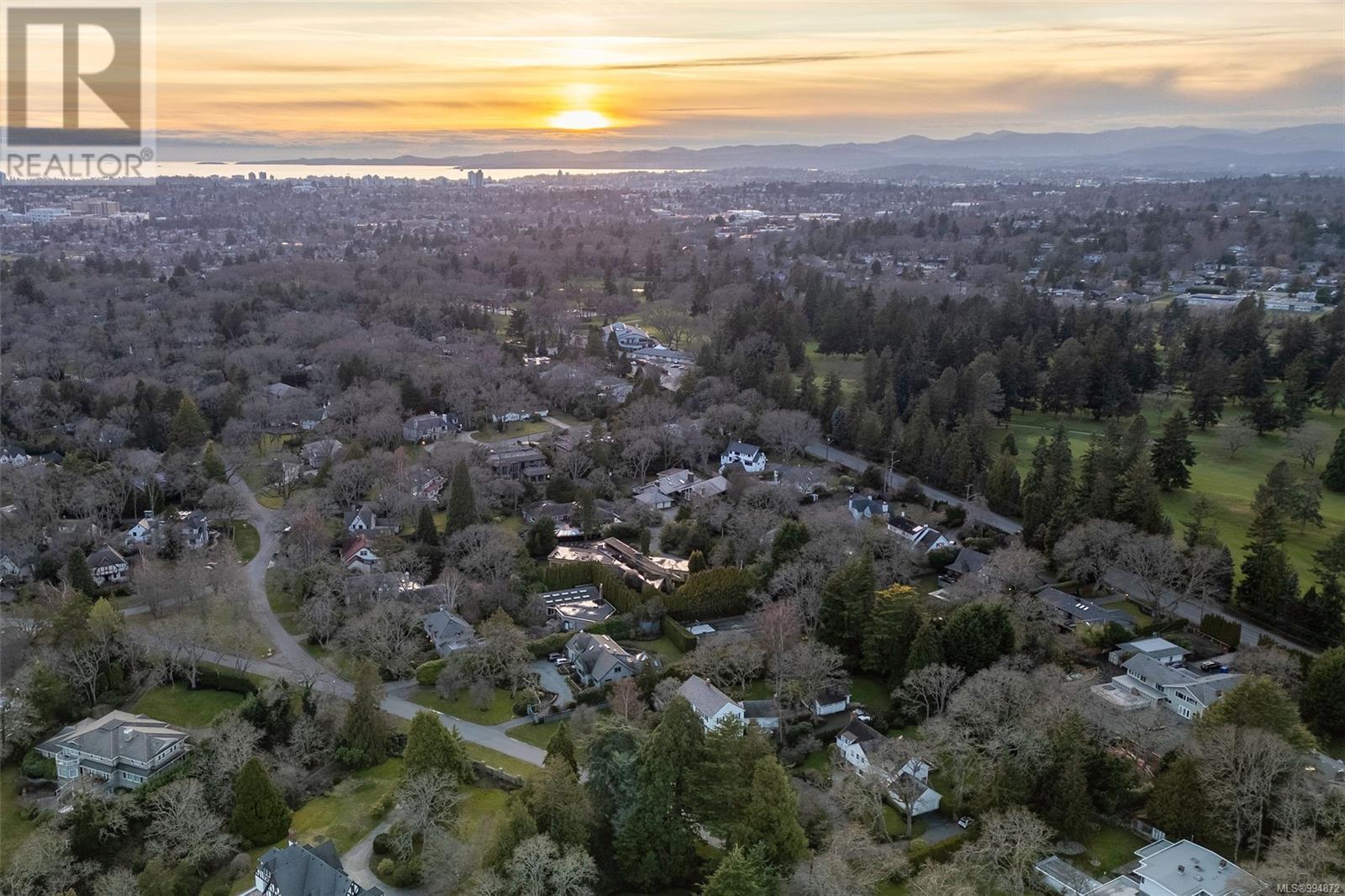 3465 Cadboro Bay Rd, Oak Bay, British Columbia  V8R 5K7 - Photo 60 - 994872