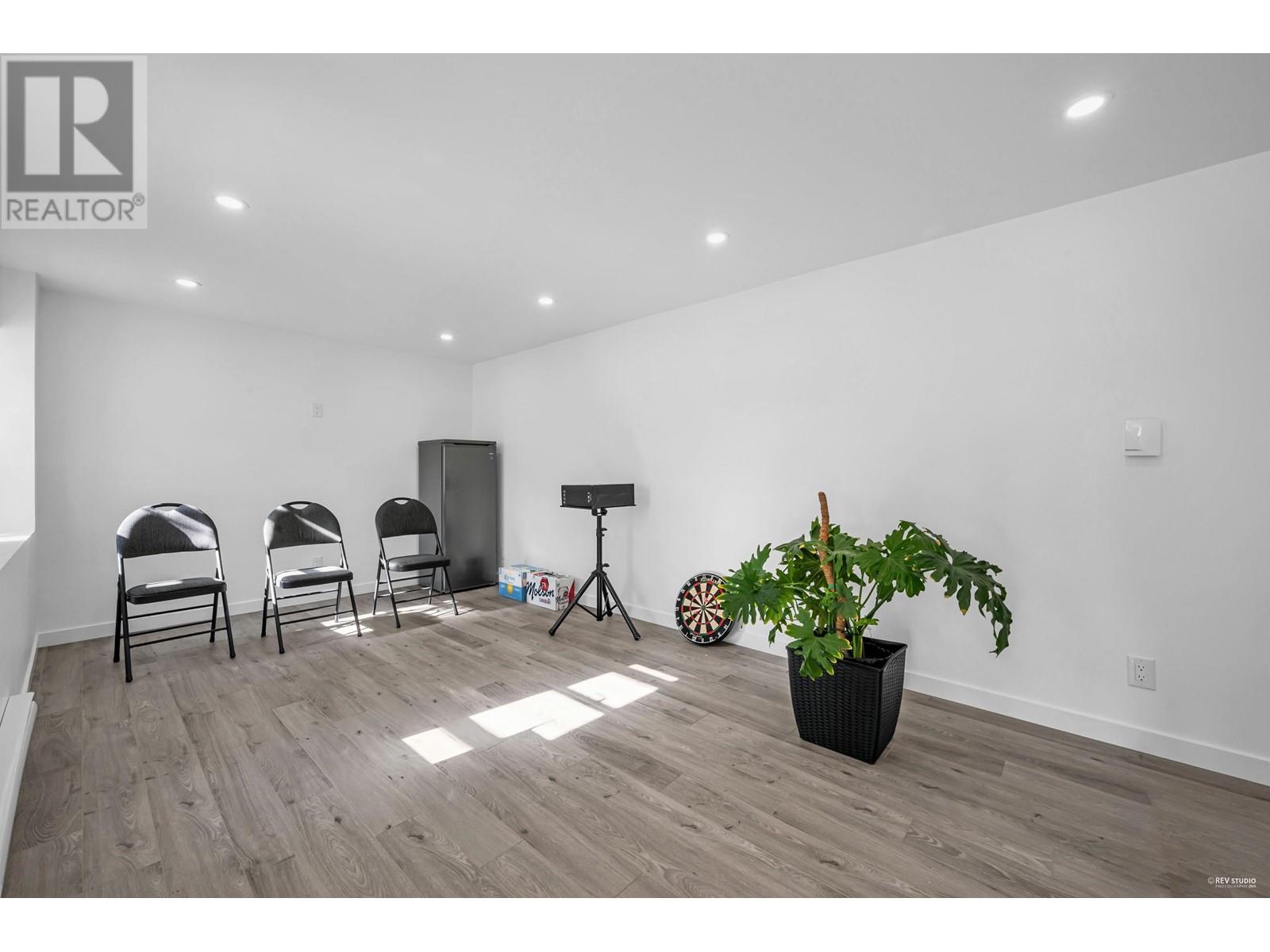 292 Mariner Way, Coquitlam, British Columbia  V3K 1N4 - Photo 35 - R2988397
