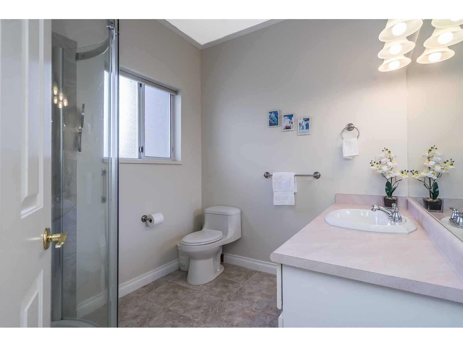 301 15130 Prospect Avenue, White Rock, British Columbia  V4B 2B9 - Photo 16 - R2988518