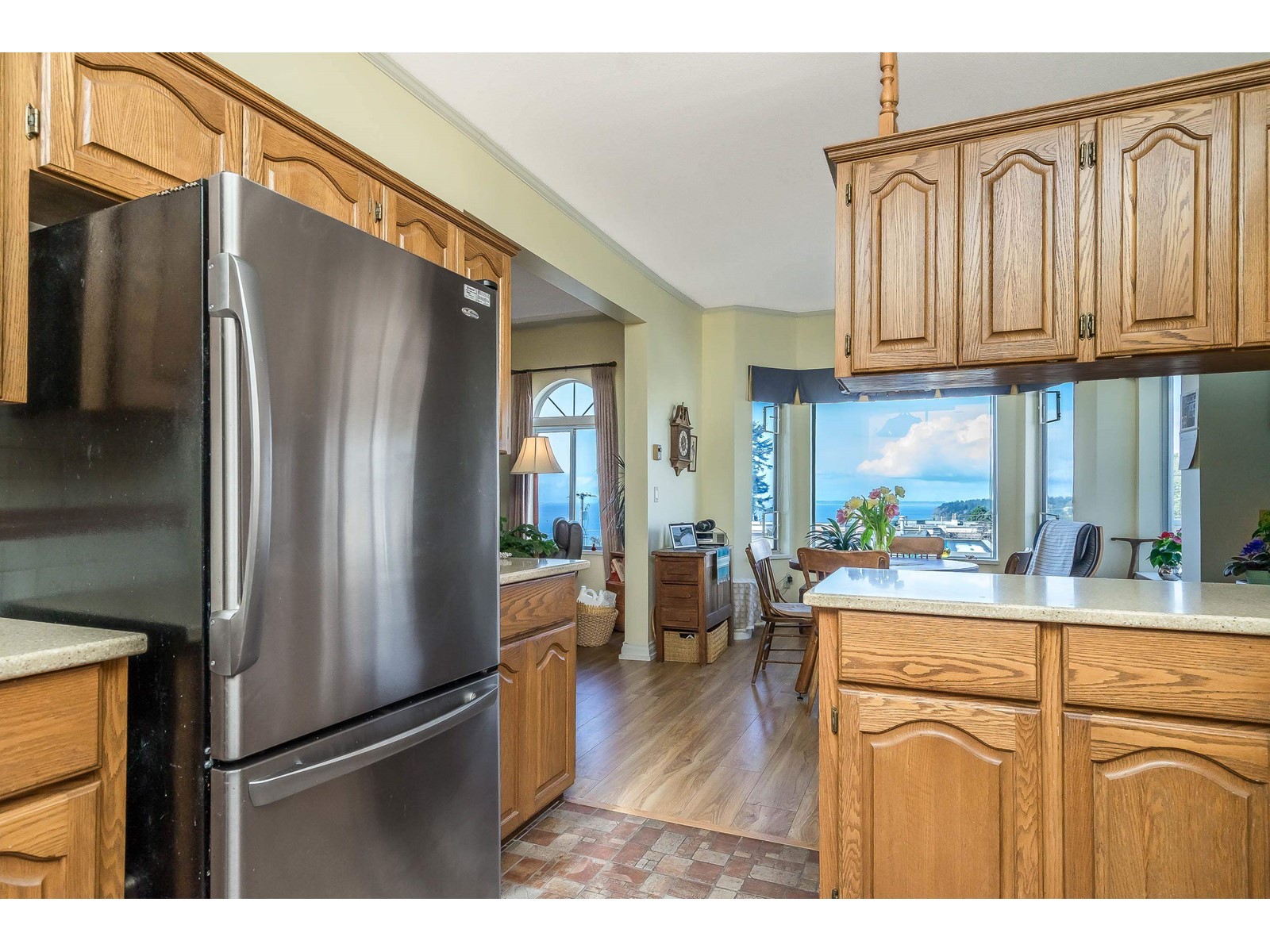 301 15130 Prospect Avenue, White Rock, British Columbia  V4B 2B9 - Photo 8 - R2988518