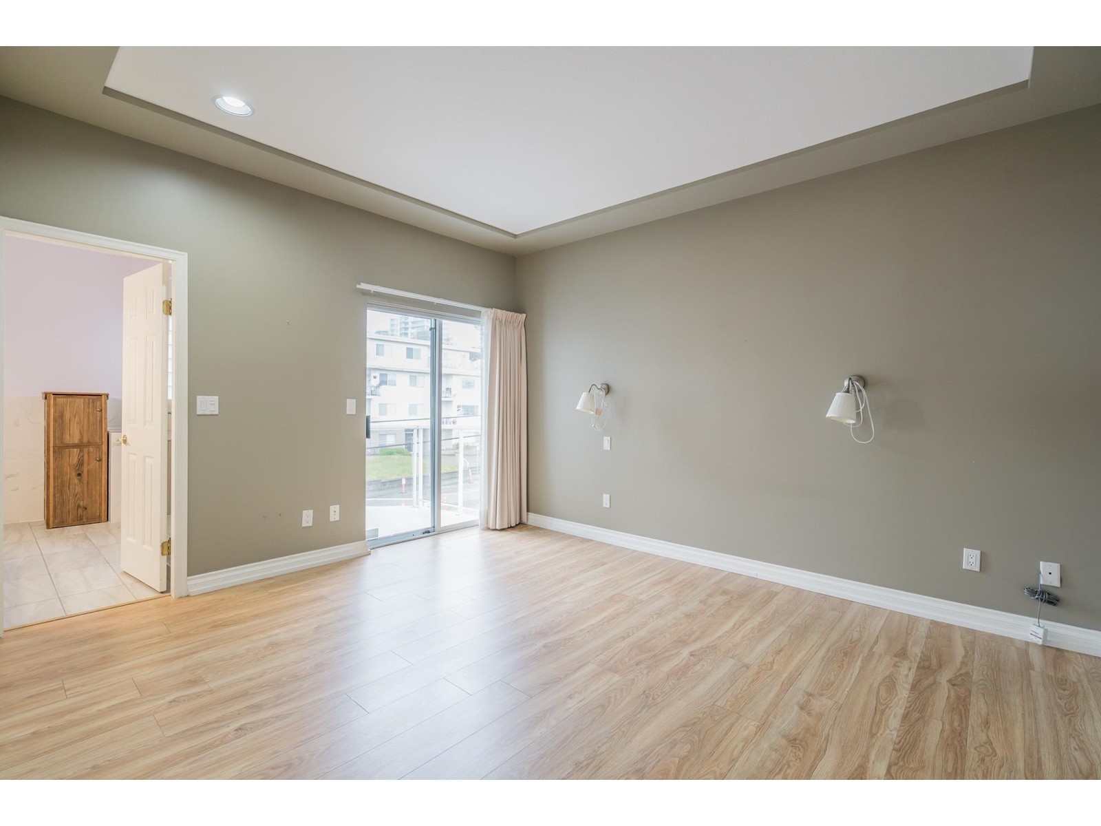 301 15130 Prospect Avenue, White Rock, British Columbia  V4B 2B9 - Photo 13 - R2988518