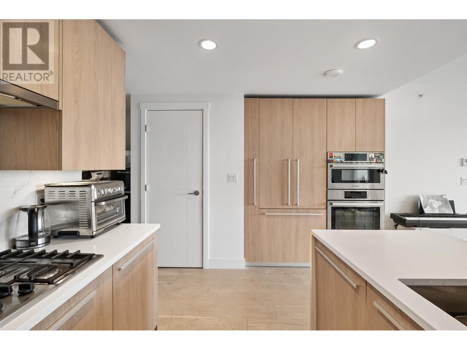907 2785 Library Lane, North Vancouver, British Columbia  V7J 0C3 - Photo 4 - R2987858