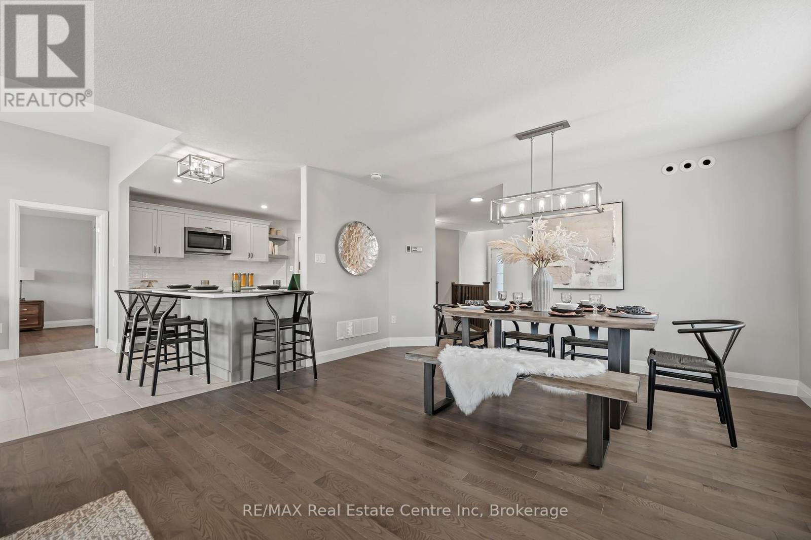 218 Bridge Crescent, Minto, Ontario  N0G 2P0 - Photo 8 - X12073076