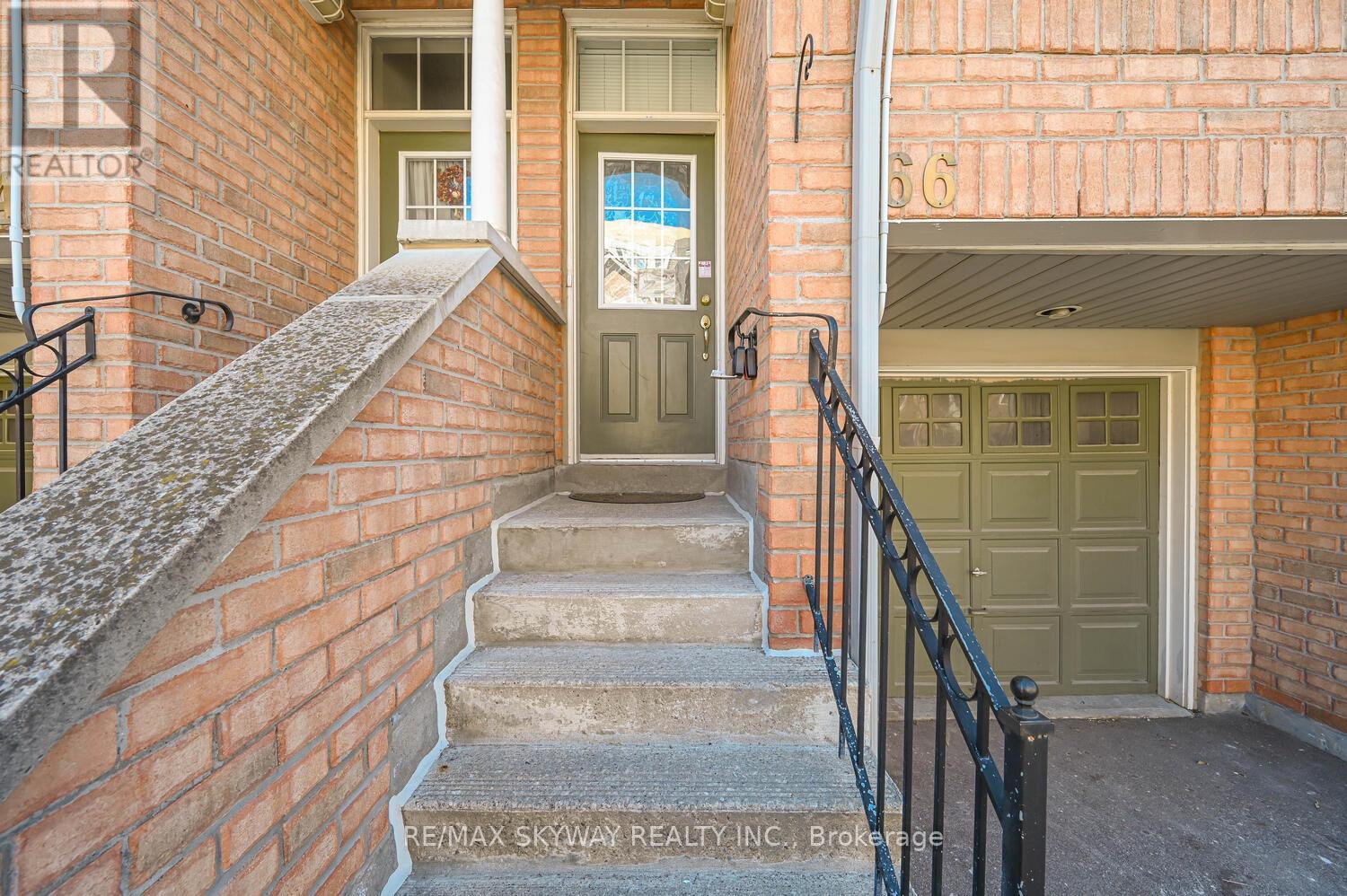 66 - 50 Strathaven Drive, Mississauga, Ontario  L5R 4E7 - Photo 3 - W12057094