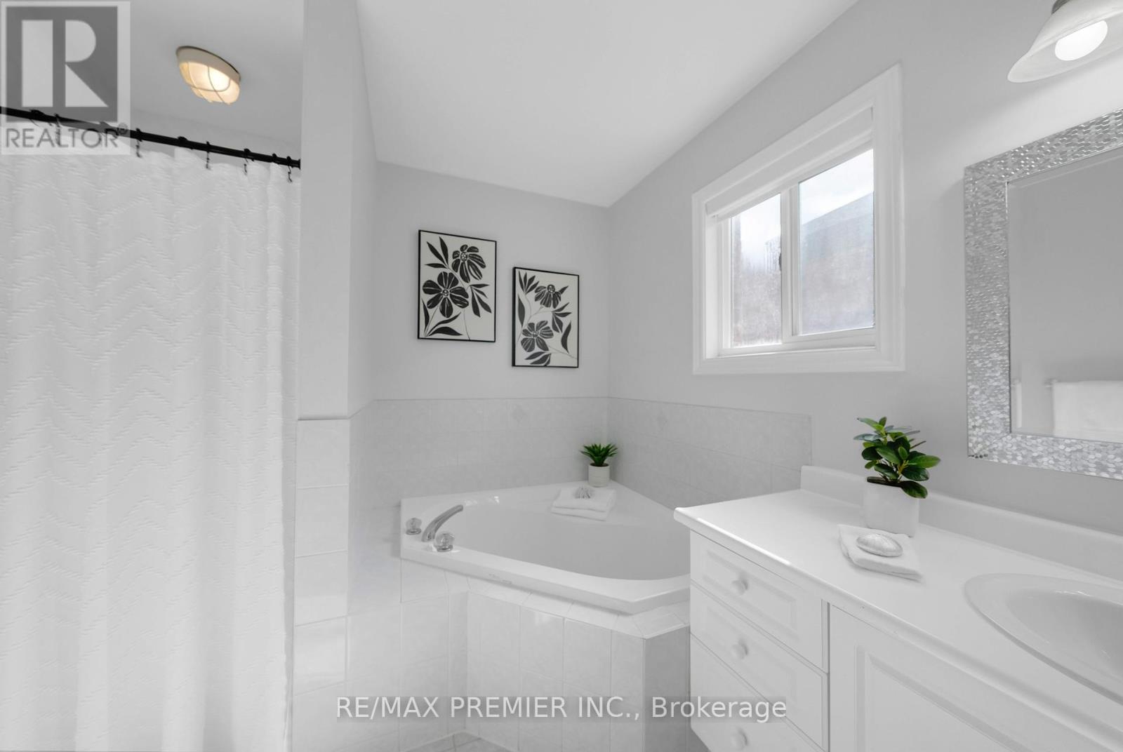 16 Shady Glen Crescent, Caledon (Bolton East), Ontario  L7E 2K4 - Photo 36 - W12073049