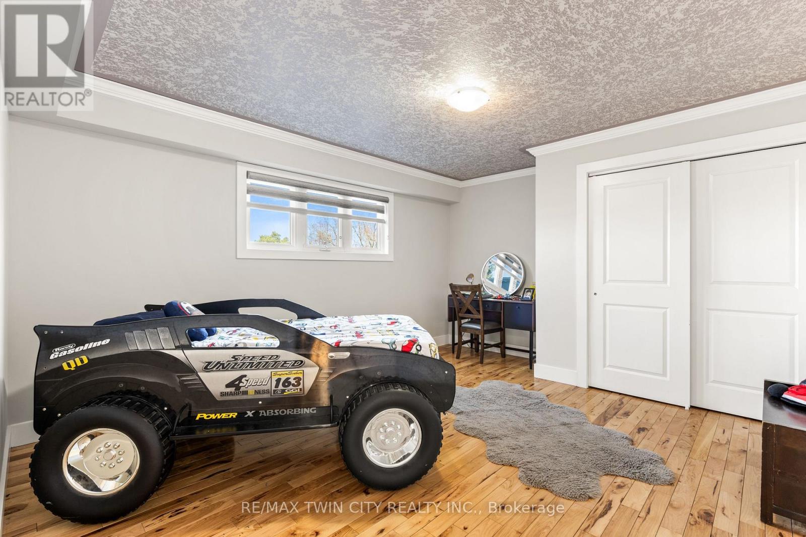 330 Piper Street, North Dumfries, Ontario  N0B 1E0 - Photo 24 - X12073010