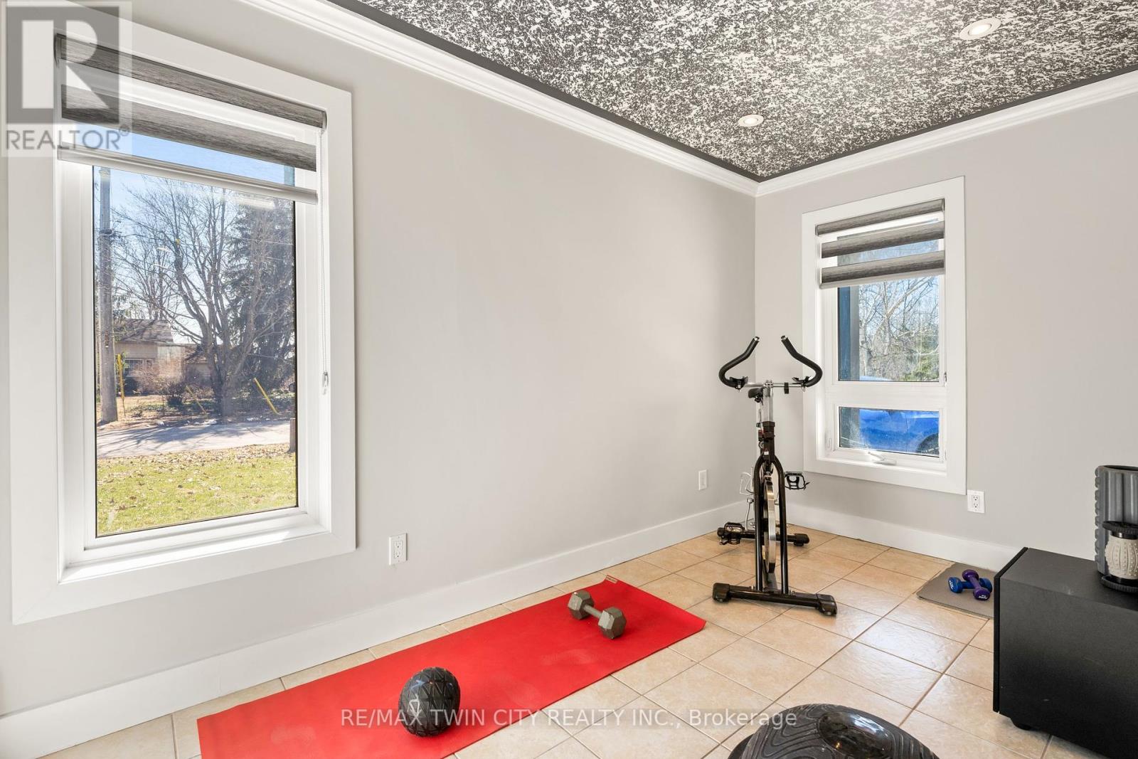 330 Piper Street, North Dumfries, Ontario  N0B 1E0 - Photo 5 - X12073010