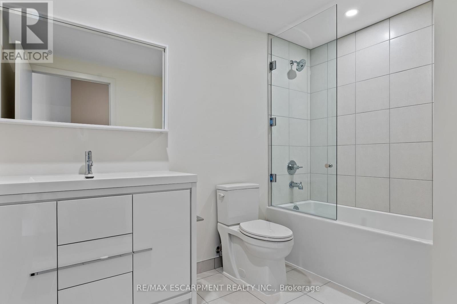 619 - 212 King William Street, Hamilton, Ontario  L8R 0A7 - Photo 18 - X12073053