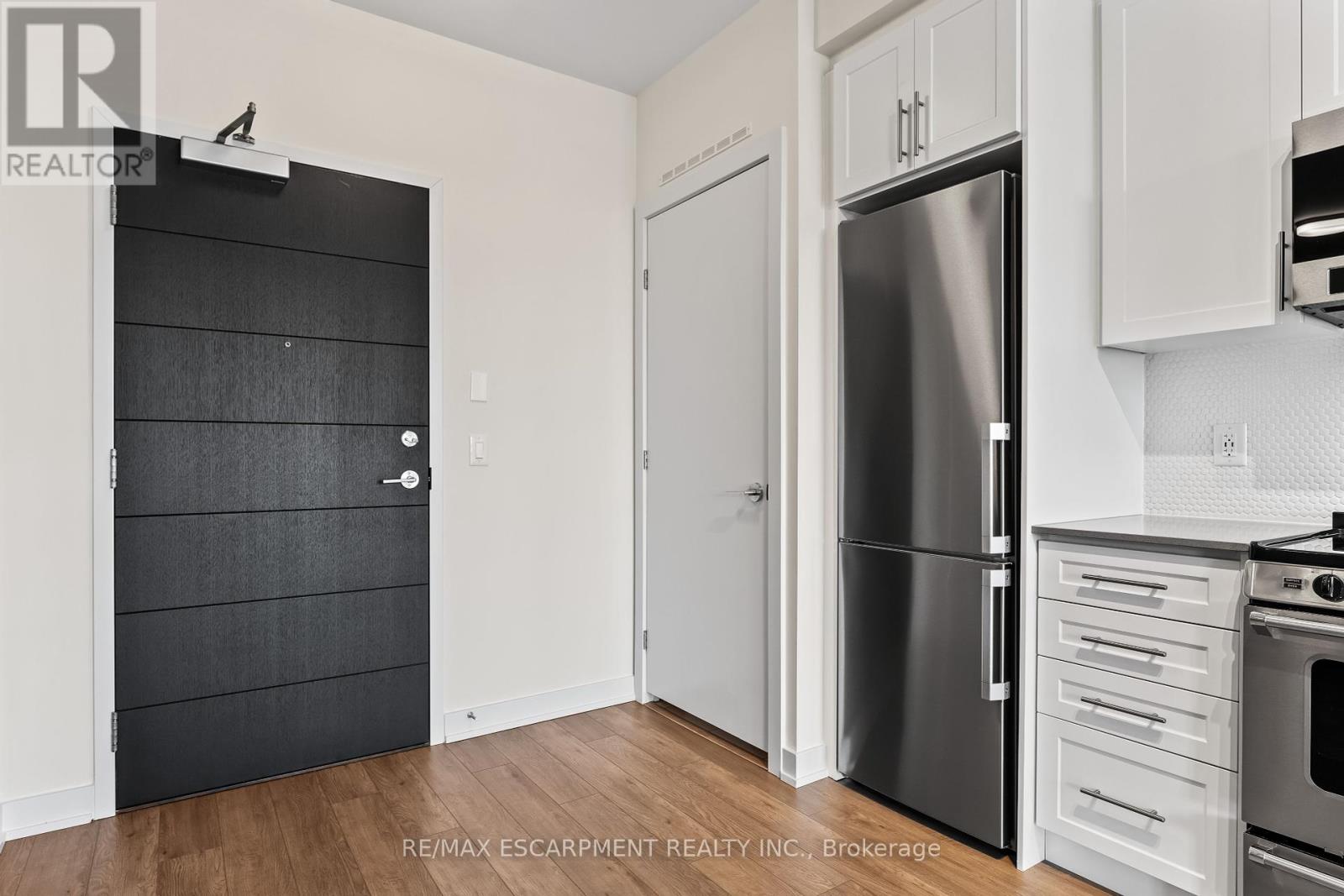 Property at 619 - 212 KING WILLIAM STREET image 5