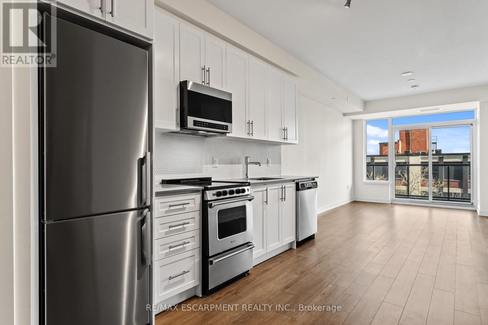 619 - 212 King William Street, Hamilton, Ontario  L8R 0A7 - Photo 8 - X12073053