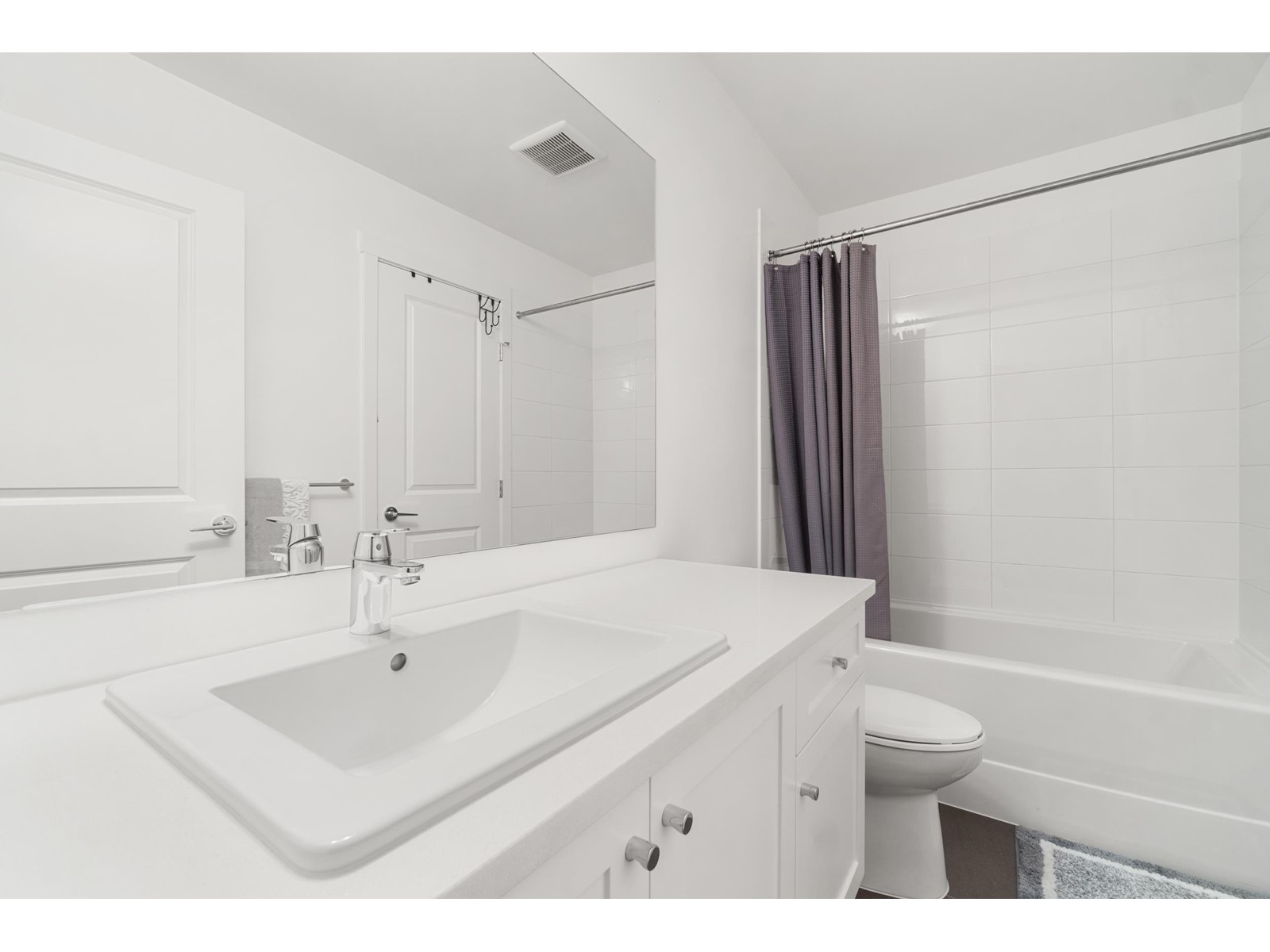 111 15848 Fraser Hwy, Surrey, British Columbia  V4N 6X6 - Photo 13 - R2988610