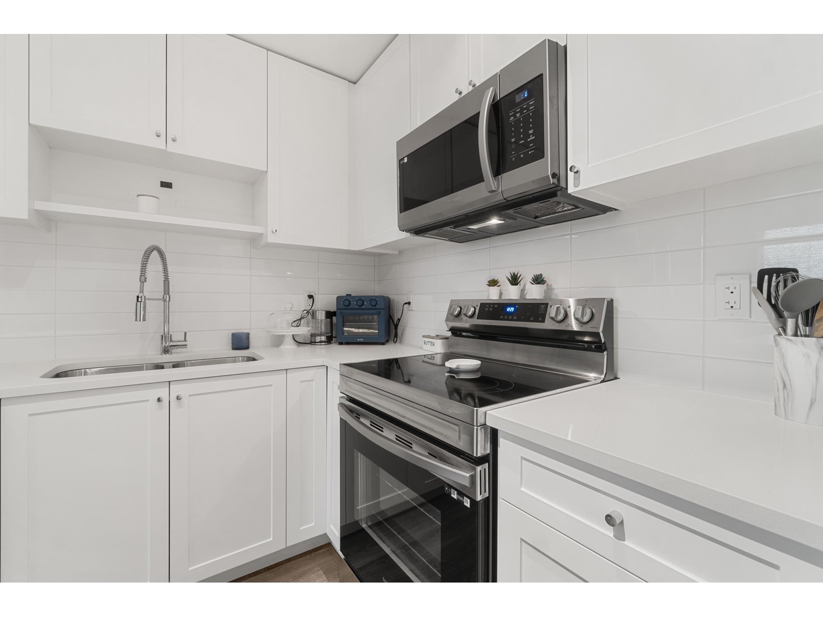 111 15848 Fraser Hwy, Surrey, British Columbia  V4N 6X6 - Photo 8 - R2988610