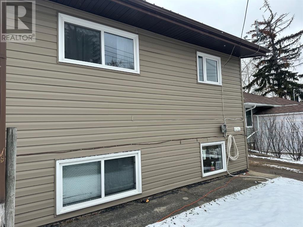 720 Main Street, Three Hills, Alberta  T0M 2A0 - Photo 31 - A2206506