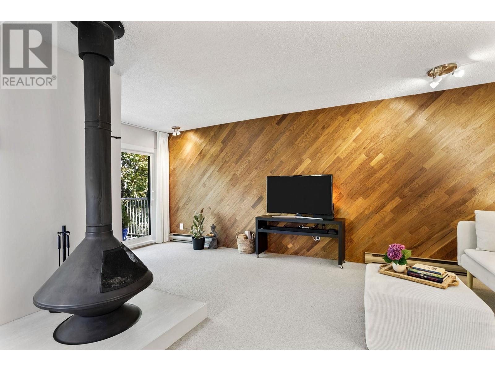 2312 W 6th Avenue, Vancouver, British Columbia  V6K 1V9 - Photo 2 - R2988528