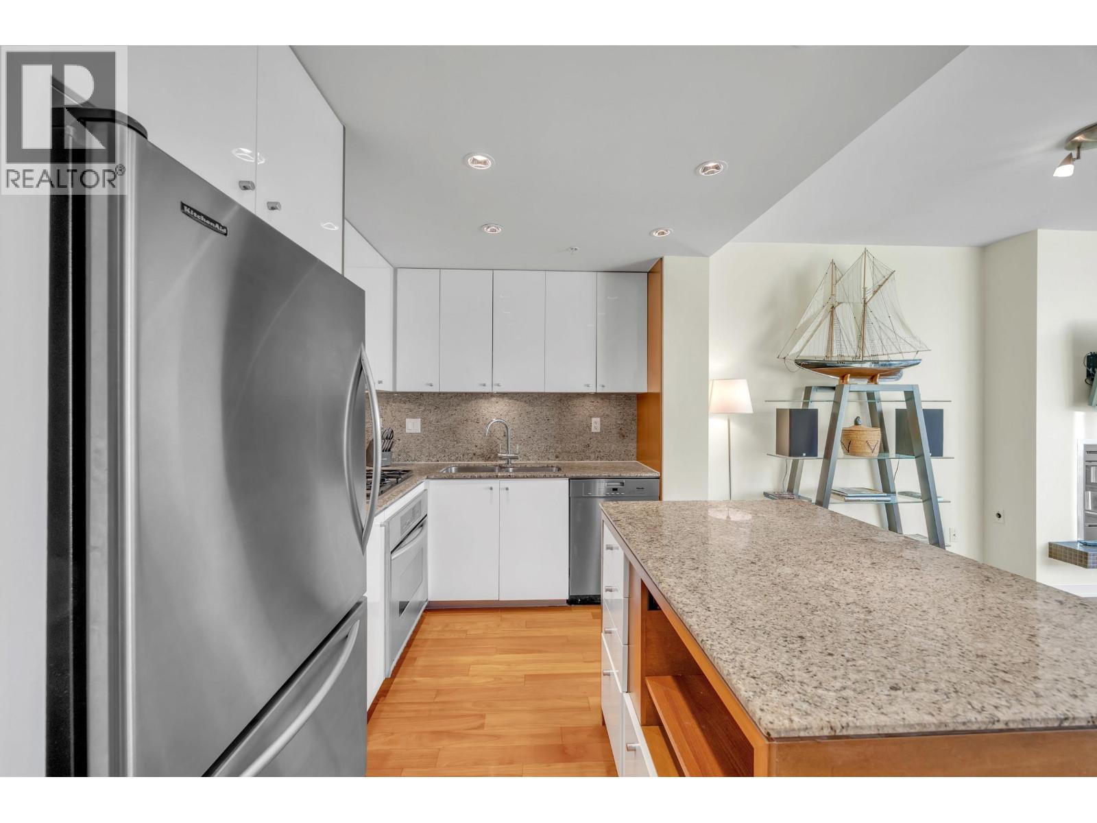 805 1005 Beach Avenue, Vancouver, British Columbia  V6E 3W2 - Photo 5 - R2985410