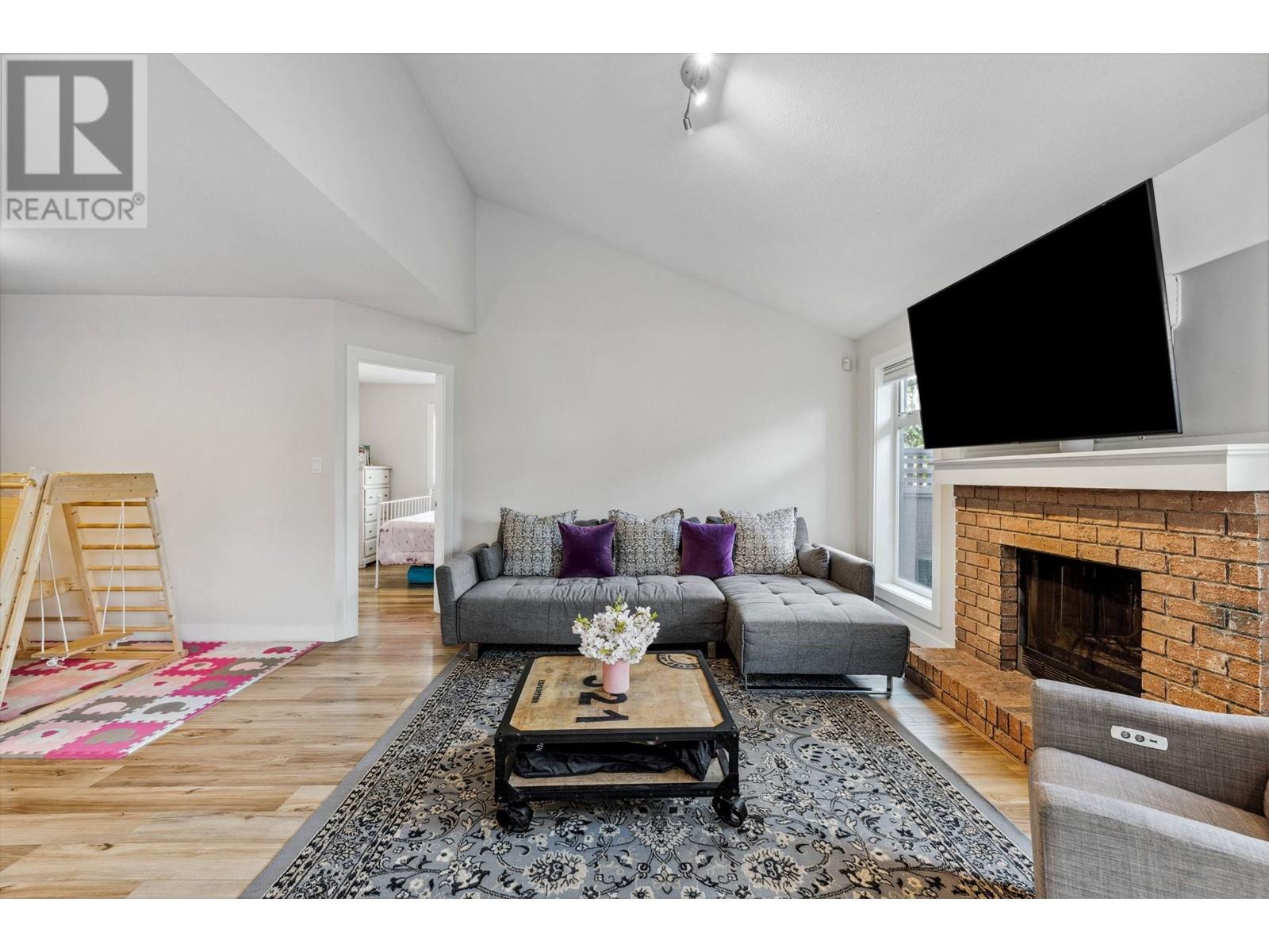 10 10177 Pugwash Place, Richmond, British Columbia  V7E 5N9 - Photo 5 - R2988322