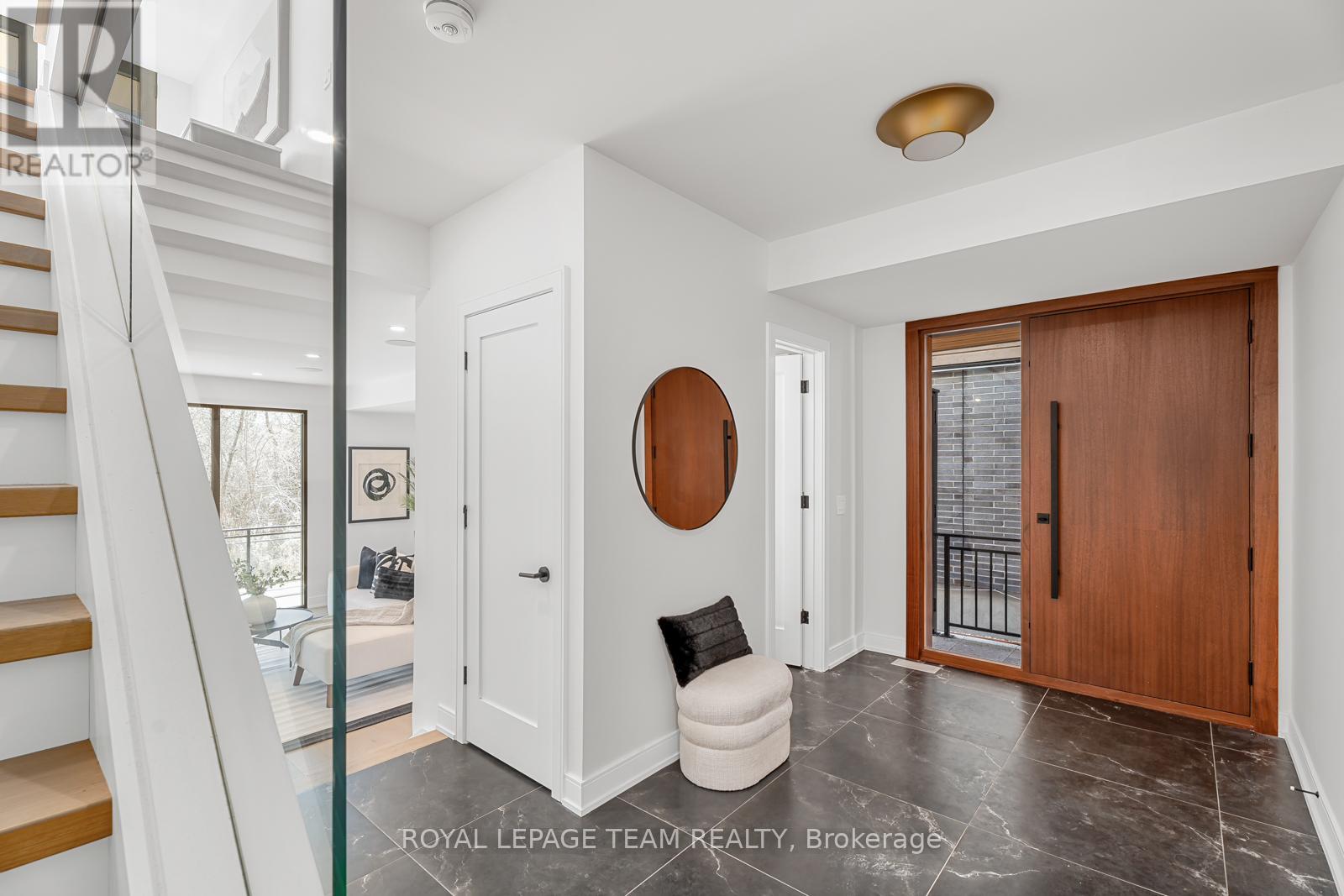 Property at 125 PERIDOT PRIVATE image 2